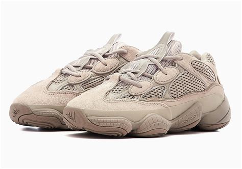 yeezy 500 ash grey goat